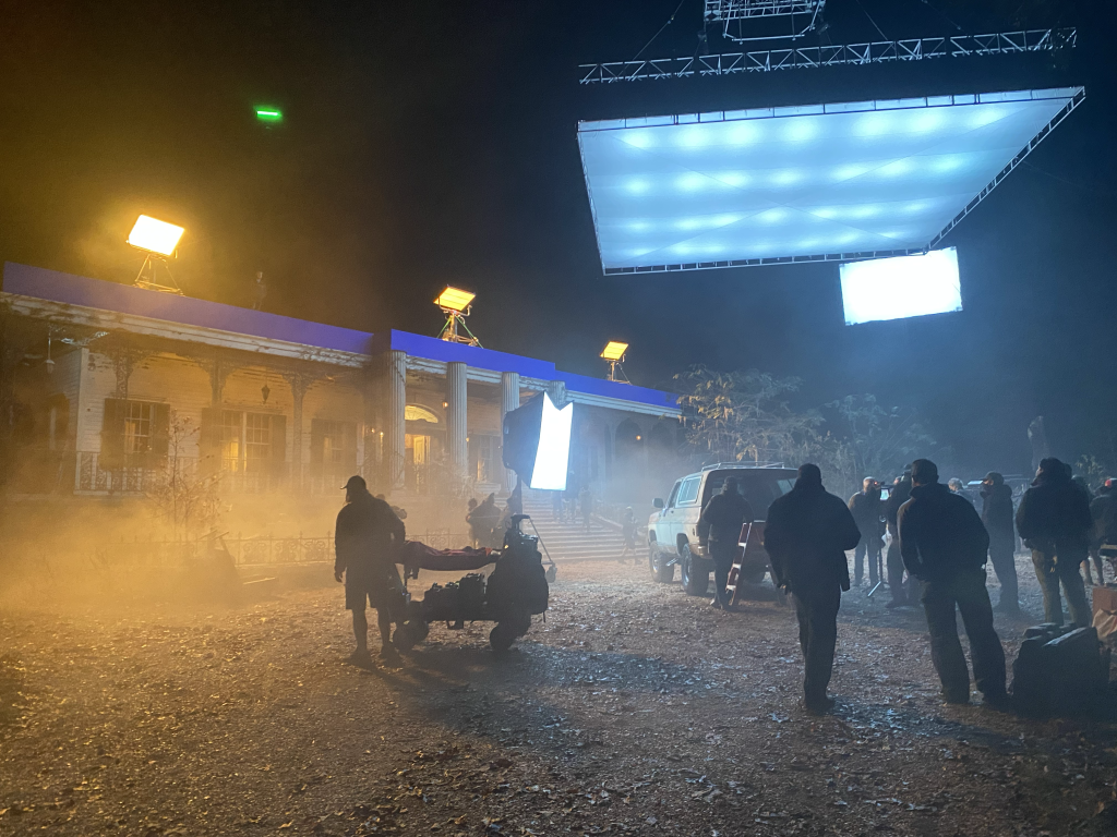 A first-floor exterior of the Mansion was constructed onset.